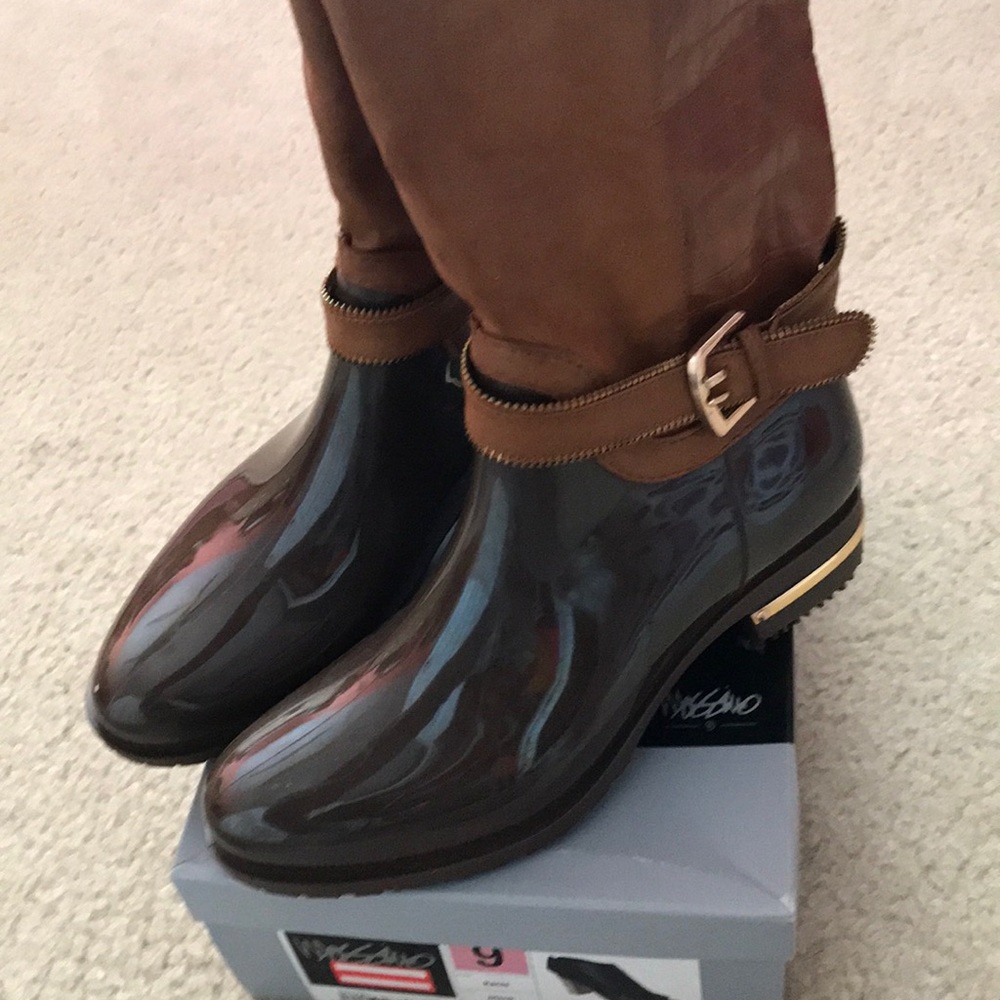 Brown boots